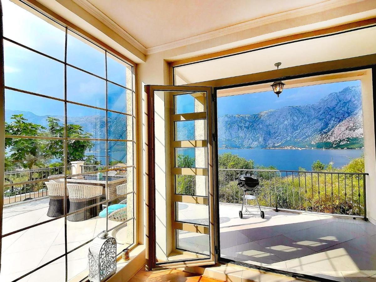 Blue Bay 2 Bedroom Apartment Prčanj Eksteriør billede